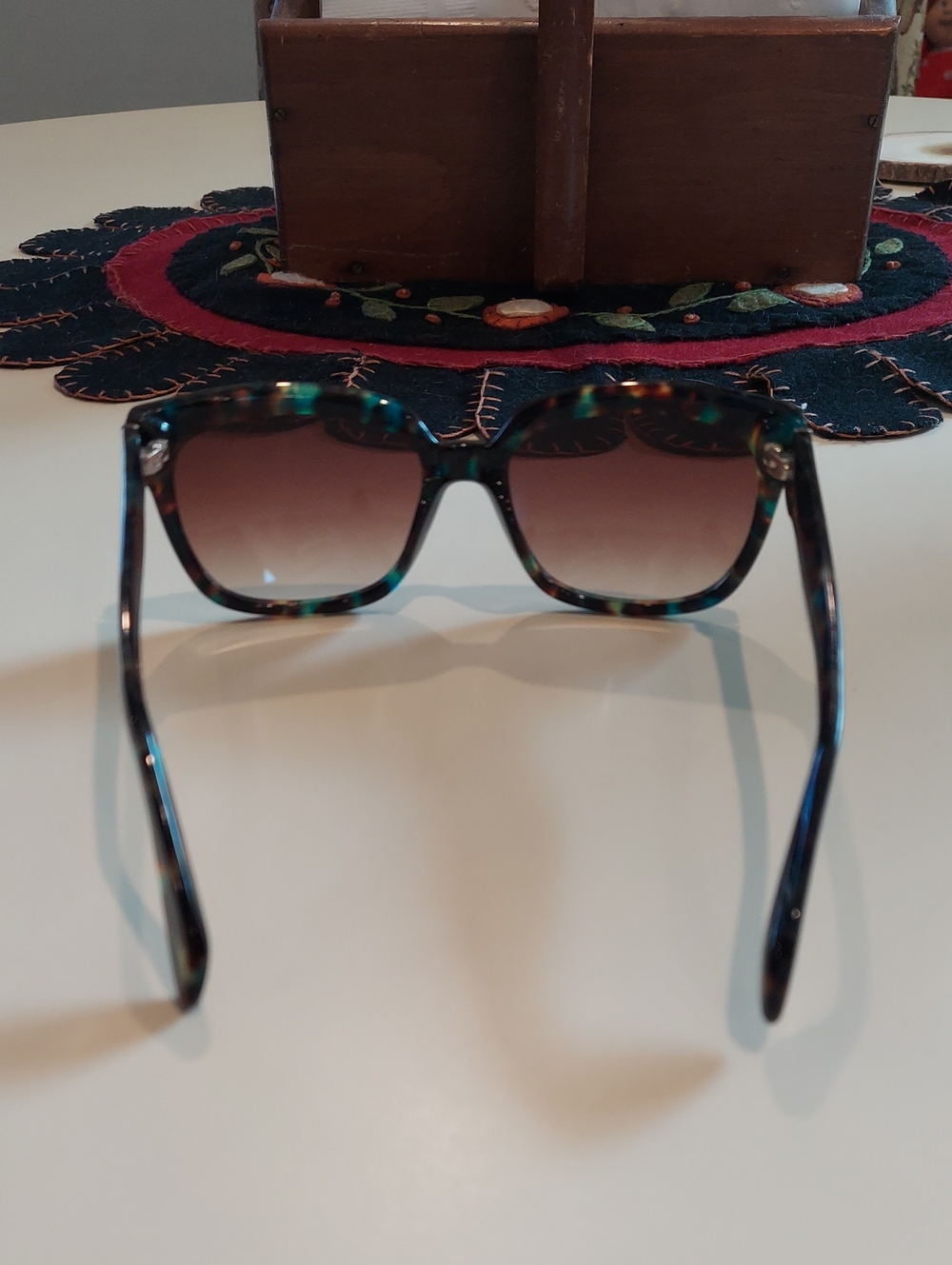 Moda IM101 Sunglasses - Picture 5 of 11